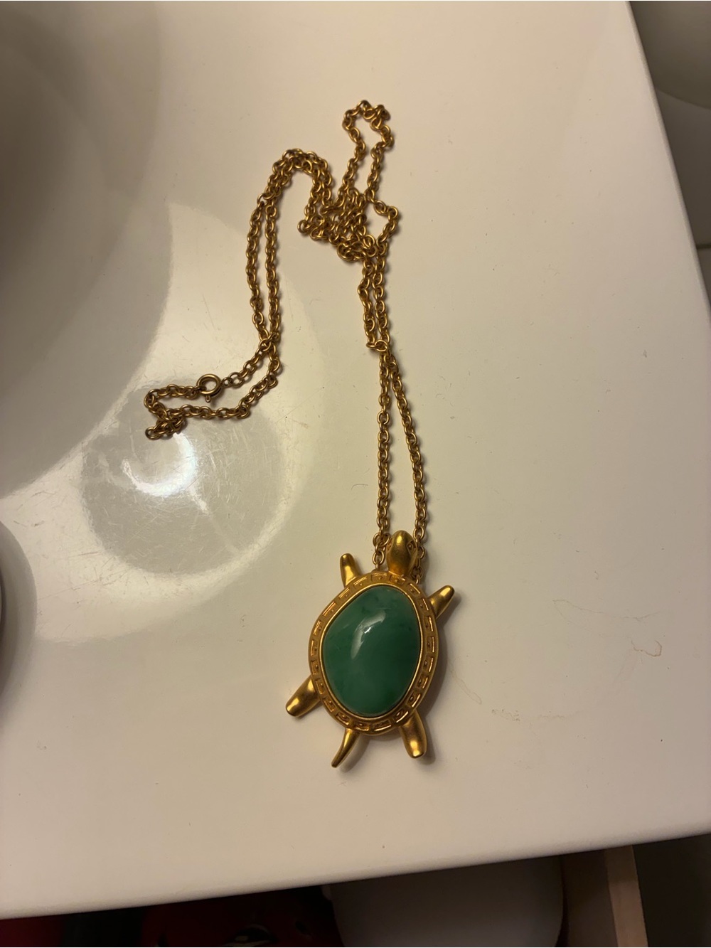 Source Unknown Gold Turtle Pendant Necklace - Shiny Gold Tone
